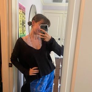 Black V Neck Free People top in XS